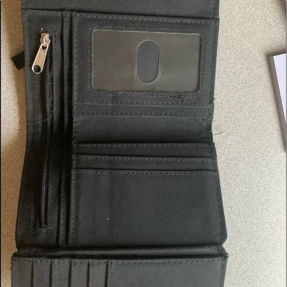 Adorable Black Leather Wallet - Picture 4 of 4